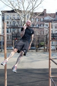 Kavadlo-One-Arm-Chin-Up-e1334287809241